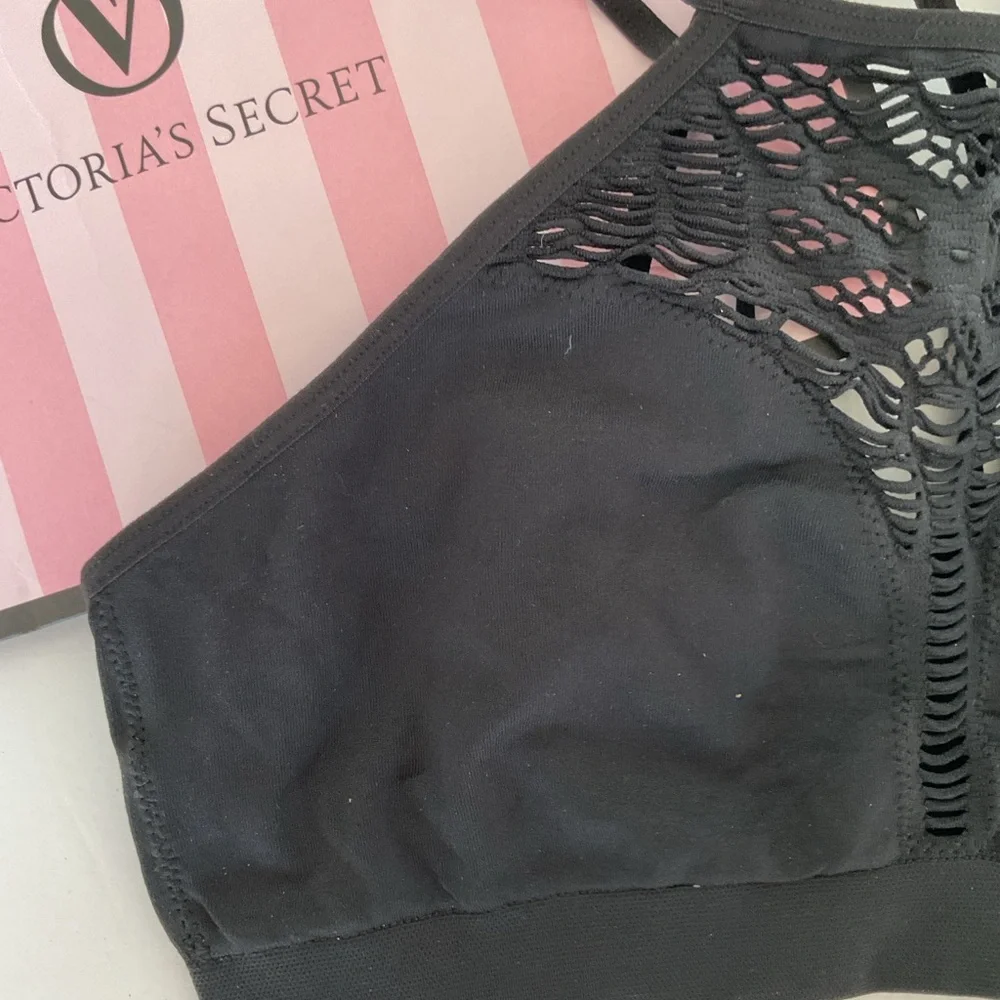 NWT Victorias Secret seamless cutout high neck bralette. Size small. - Picture 4 of 15
